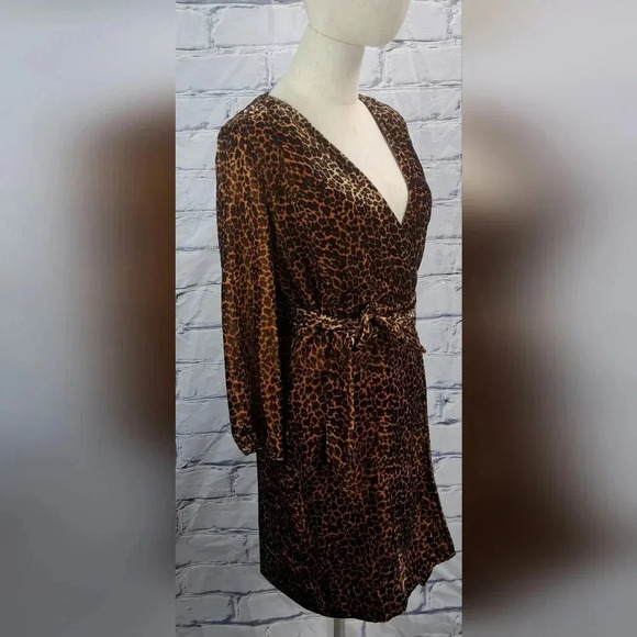 NWT J. Crew True Wrap Lined Dress in  Drapey Velvet Leopard Print Midi Size 00 - Picture 7 of 16